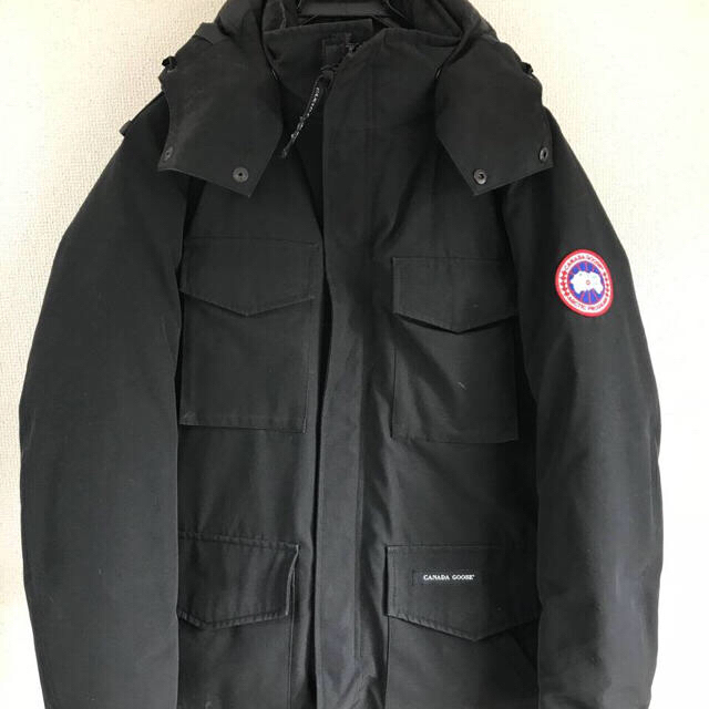 CANADA GOOSE(カナダグース)のmasakih様専用 カナダグース カムループス ブラック S 正規品 メンズのジャケット/アウター(ダウンジャケット)の商品写真