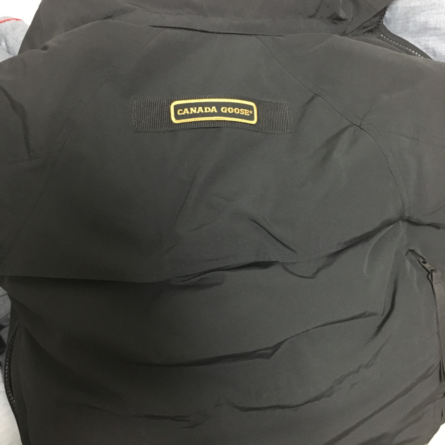 CANADA GOOSE(カナダグース)のmasakih様専用 カナダグース カムループス ブラック S 正規品 メンズのジャケット/アウター(ダウンジャケット)の商品写真