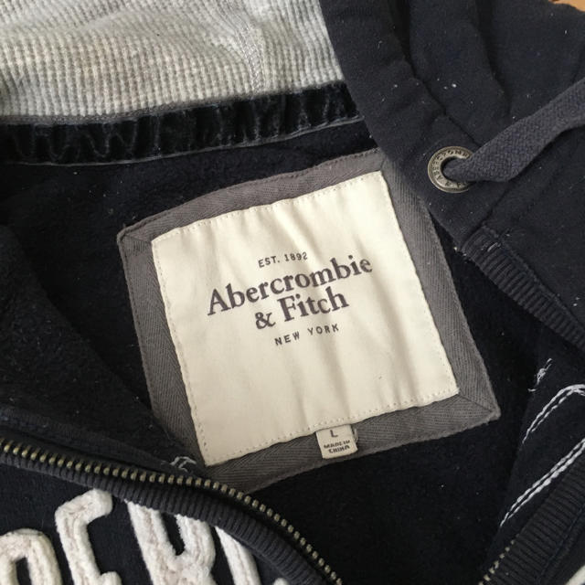 Abercrombie&Fitch(アバクロンビーアンドフィッチ)のアバクロチャック付きパーカー レディースのトップス(パーカー)の商品写真