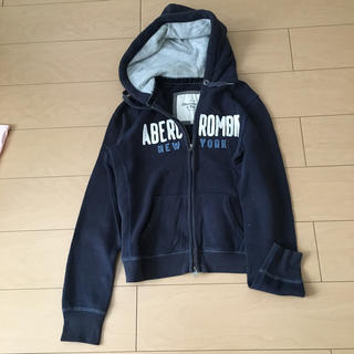 アバクロンビーアンドフィッチ(Abercrombie&Fitch)のアバクロチャック付きパーカー(パーカー)