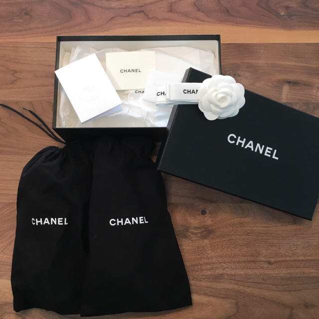 CHANEL(シャネル)のCHANEL バレリーナ 37 ブラックレザー フラットシューズ レディースの靴/シューズ(バレエシューズ)の商品写真