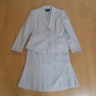 ニジュウサンク(23区)のユン様専用【美品】23区 ベージュラメのスーツ サイズ38(スーツ)