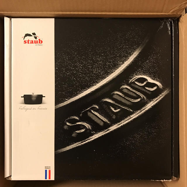 STAUB(ストウブ)の★新品★ストウブ Staub ピコ ココットラウンド Rund 22cm インテリア/住まい/日用品のキッチン/食器(鍋/フライパン)の商品写真