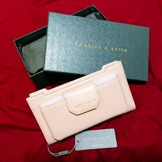 チャールズアンドキース(Charles and Keith)の【新品未使用】CHARLES&KEITH 長財布(財布)