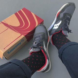 サッカニー(SAUCONY)のsaucony  スニーカー(スニーカー)