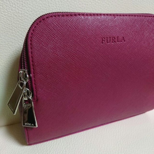 Furla(フルラ)の新品未使用⭐FURLA   ポーチ⭐ボルドー ピンク レディースのバッグ(ボディバッグ/ウエストポーチ)の商品写真