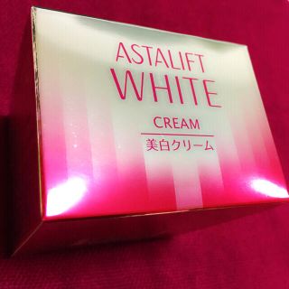 アスタリフト(ASTALIFT)の【新品】アスタリフト★ASTALIFT★ホワイトクリーム美白クリーム★30ｇ(フェイスクリーム)