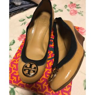 トリーバーチ(Tory Burch)のtoryburchトリーバーチ ウエッジソールパンプス ベージュ ルブタン(ハイヒール/パンプス)