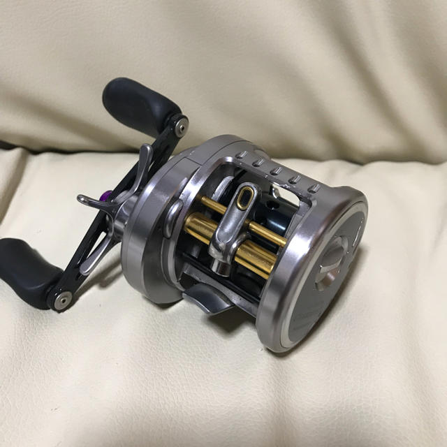 SHIMANO - 09カルカッタコンクエスト200DC 本州送料無料！の通販 by ...