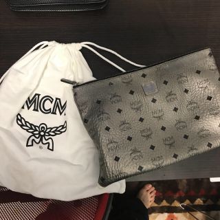 エムシーエム(MCM)のmcmクラッチバッグ(セカンドバッグ/クラッチバッグ)