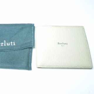 ベルルッティ(Berluti)のベルルッティ Berluti カードいれ 財布 Makore ベージュ 型押し(折り財布)