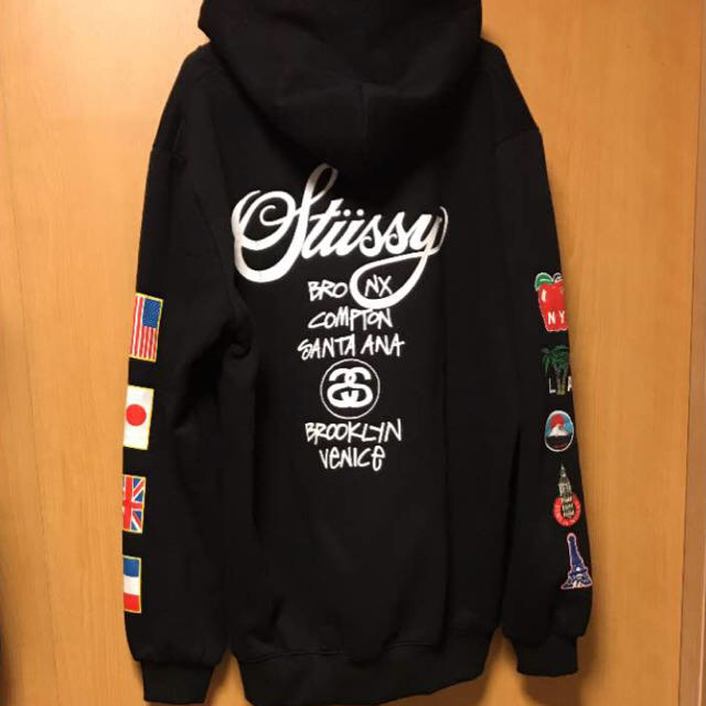 STUSSY(ステューシー)のstussy パーカー 国旗 メンズのトップス(パーカー)の商品写真