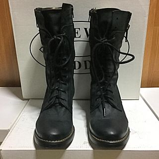 スティーブマデン(Steve Madden)の【新品】STEVE MADDEN  黒レースアップブーツ 22.5㎝ (ブーツ)