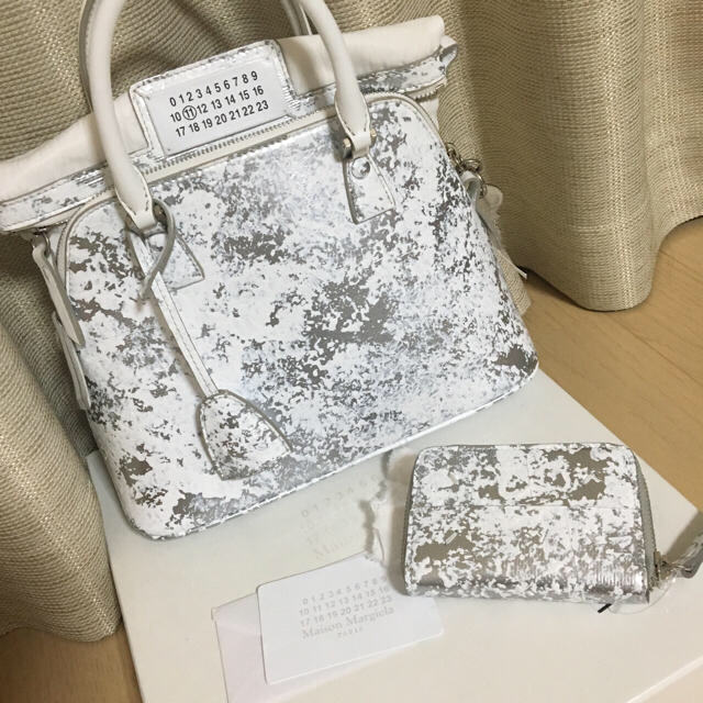 Maison Martin Margiela(マルタンマルジェラ)の値下 新品 maison margiela ミニ 財布 マルジェラ タグ レディースのファッション小物(財布)の商品写真