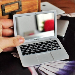 【新品】Macbook Airミラー（シルバー）【ノートPC型ミニチュア手鏡】(ミラー)