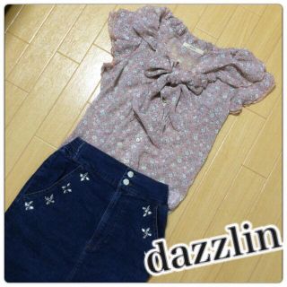 ダズリン(dazzlin)のdazzlin＊小花柄シフォントップス♡(カットソー(半袖/袖なし))