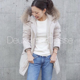 ドゥーズィエムクラス(DEUXIEME CLASSE)の美品、送料無料、定価68040円、Deuxieme Classe  ダウンコート(ダウンコート)