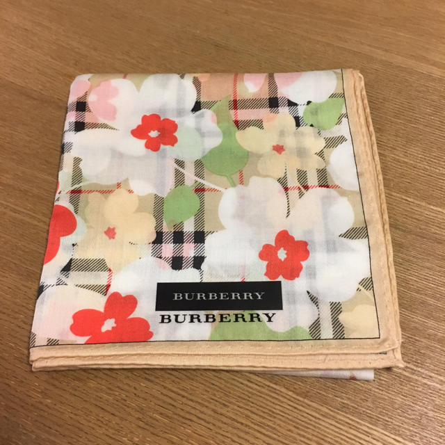 BURBERRY(バーバリー)のバーバリーハンカチ レディースのファッション小物(ハンカチ)の商品写真