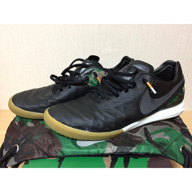 NIKE - ティエンポ フットサルシューズの通販 by なぎさ's shop NIKE - ティエンポ フットサルシューズの通販 by なぎさ's shop