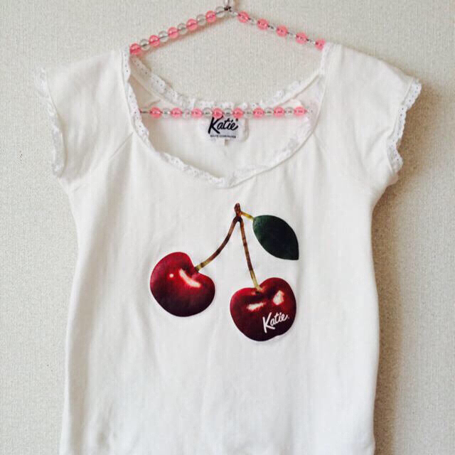 Katie(ケイティー)のKatie cherry トップス レディースのトップス(Tシャツ(半袖/袖なし))の商品写真