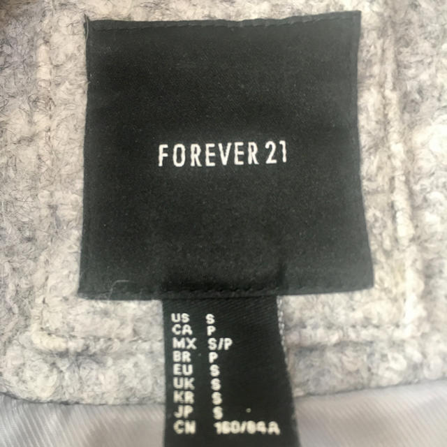 FOREVER 21(フォーエバートゥエンティーワン)のFOREVER21 コート  レディースのジャケット/アウター(ロングコート)の商品写真