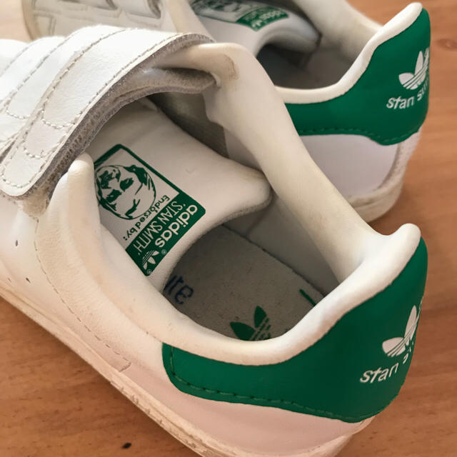 adidas(アディダス)のAdidas  Stan Smith  スタンスミス  キッズスニーカー 16 キッズ/ベビー/マタニティのキッズ靴/シューズ(15cm~)(スニーカー)の商品写真