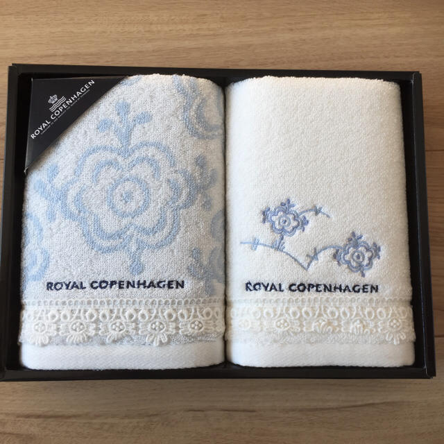 ROYAL COPENHAGEN(ロイヤルコペンハーゲン)のpine様専用 ロイヤルコペンハーゲン フェイスタオルセット インテリア/住まい/日用品の日用品/生活雑貨/旅行(タオル/バス用品)の商品写真