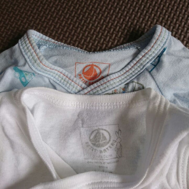 PETIT BATEAU(プチバトー)の赤ちゃん肌着 キッズ/ベビー/マタニティのベビー服(~85cm)(パジャマ)の商品写真