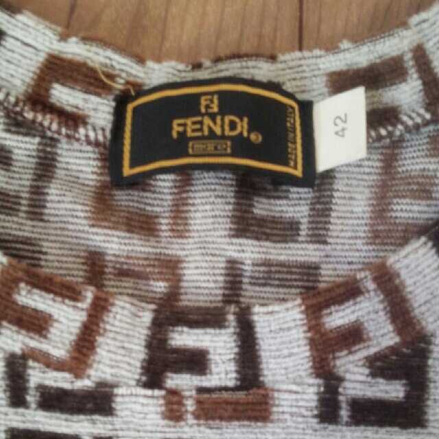 FENDI(フェンディ)の美品　ＦＥＮＤＩ　ワンピース　42 レディースのワンピース(ひざ丈ワンピース)の商品写真