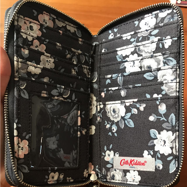 Cath Kidston(キャスキッドソン)のCathKidston 長財布 レディースのファッション小物(財布)の商品写真