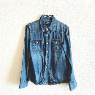 アーバンリサーチロッソ(URBAN RESEARCH ROSSO)の極美品✨Leeコラボ💛vintage加工デニムシャツ✨(シャツ/ブラウス(長袖/七分))