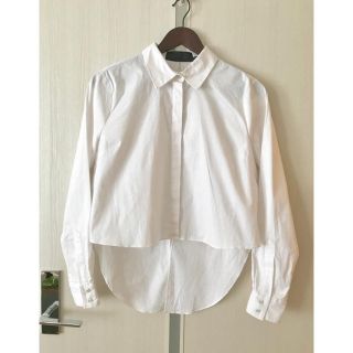 ザラ(ZARA)の日本未入荷 Kendall + Kylieオープンバックシャツ(シャツ/ブラウス(長袖/七分))