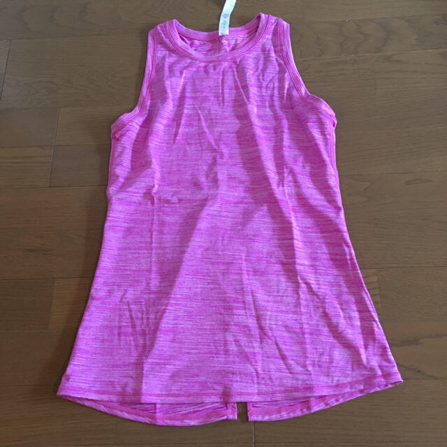 lululemon(ルルレモン)の*outlet* lululemon size4 tank top スポーツ/アウトドアのトレーニング/エクササイズ(ヨガ)の商品写真