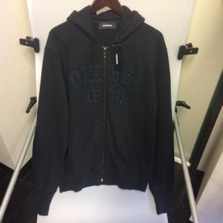 ディーゼル(DIESEL)の【新品】DIESEL ジップアップロゴパーカー(パーカー)