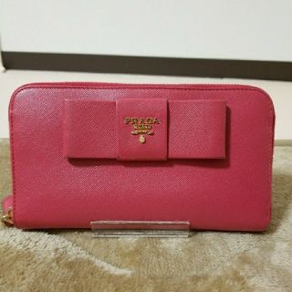 プラダ(PRADA)のPRADA サフィアーノ フィオッコ 長財布 ピンク プラダ ラウンドファスナー(財布)