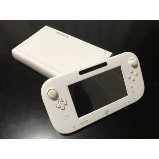 ニンテンドウ(任天堂)のWiiU本体＆ゲームパッド(HDMIケーブル付)(家庭用ゲーム機本体)