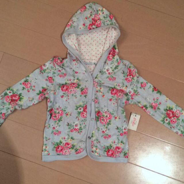 Cath Kidston(キャスキッドソン)の未使用キャスキッドソンパーカー80 キッズ/ベビー/マタニティのキッズ服女の子用(90cm~)(その他)の商品写真