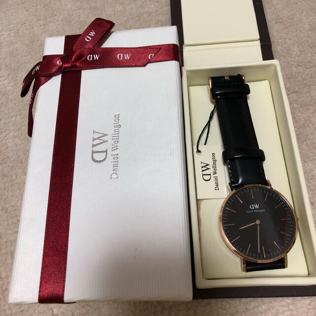 Daniel Wellington(ダニエルウェリントン)のダニエルウェリントン 時計 ブラック 黒 40ミリ プレゼント Box 正規品 メンズの時計(腕時計(アナログ))の商品写真