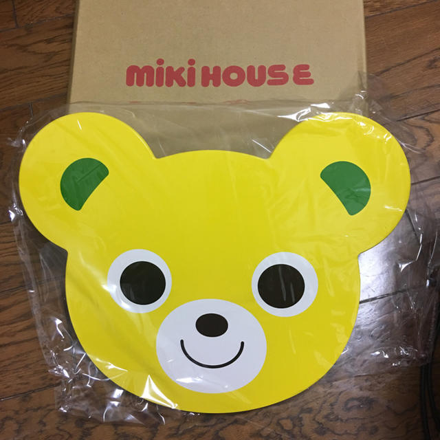 mikihouse(ミキハウス)のミキハウスプッチーミニテーブル 送料込み 数わずか キッズ/ベビー/マタニティの寝具/家具(その他)の商品写真