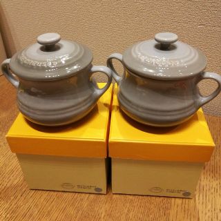 ルクルーゼ(LE CREUSET)の【新品】ル・クルーゼ　ミニスープボウル2個　とてもレアなミストグレー！(食器)