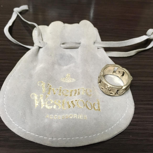 Vivienne Westwood(ヴィヴィアンウエストウッド)の【最終値下げ】ヴィヴィアンウエストウッド風 リング used レディースのアクセサリー(リング(指輪))の商品写真