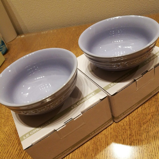 LE CREUSET(ルクルーゼ)の【新品】ル・クルーゼ　ミニボール2個セット　パステルパープル💜 インテリア/住まい/日用品のキッチン/食器(食器)の商品写真