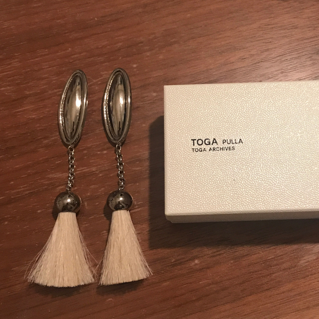 TOGA(トーガ)のTOGA PULLA メタルピースイヤリング レディースのアクセサリー(イヤリング)の商品写真