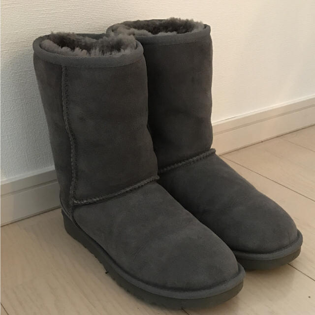 UGG(アグ)のUGG ブーツ グレー 24cm レディースの靴/シューズ(ブーツ)の商品写真