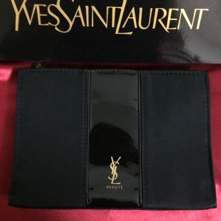 イヴサンローランボーテ(Yves Saint Laurent Beaute)の 新品未開封 イヴサンローラン ポーチ 黒 オシャレ YSL(ポーチ)