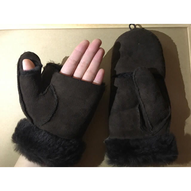 UGG(アグ)のUGG 手袋 ブラウン ミトン  レディースのファッション小物(手袋)の商品写真