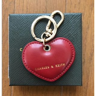 チャールズアンドキース(Charles and Keith)の【新品】CHARLES&KEITH キーチェーン(キーホルダー)