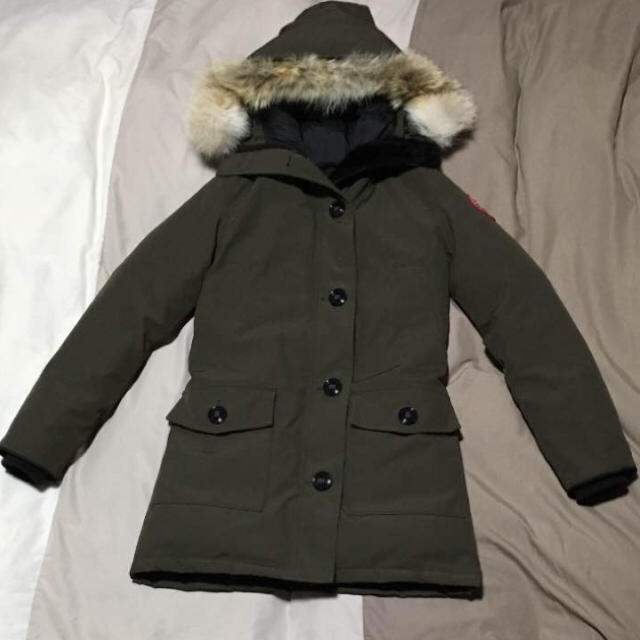 CANADA GOOSE(カナダグース)の【最終値下げ】美品 カナダグース ブロンテ レディースのジャケット/アウター(ダウンコート)の商品写真