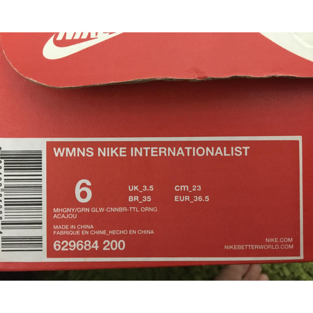 NIKE(ナイキ)の新品NIKE ウィメンズ INTERNATIONALIST  23.0 レディースの靴/シューズ(スニーカー)の商品写真