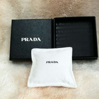 プラダ(PRADA)のプラダ　PRADA　空箱　箱　クッションつき　美品　新品同様　ケース　ボックス(その他)